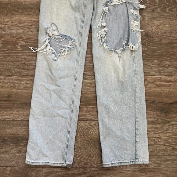 PacSun 90s Boyfriend Distressed Light Wash Denim Jeans Size 22 - Picture 3 of 16